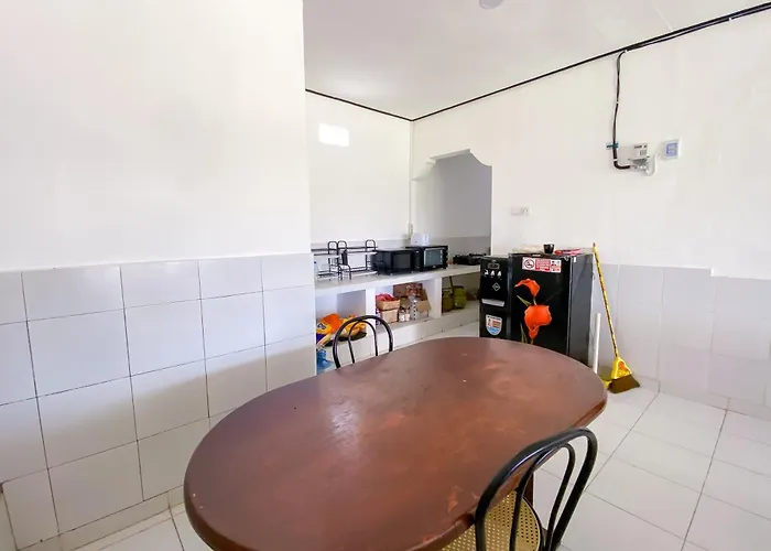 Kana Mitra Reddoorz Hotel Uluwatu (Bali)